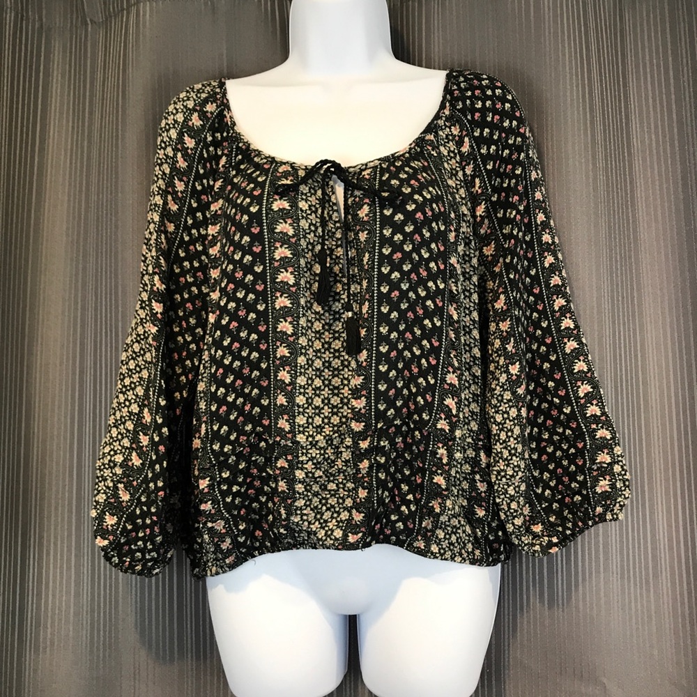 ⭐️American Eagle AEO Floral Blouse